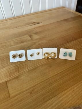 4 sets of Earrings